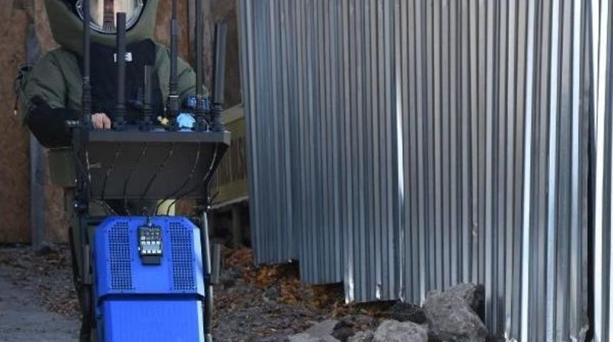 Valilik Arkasındaki Taş Yığını Polisi Alarma Ge&ccedil;irdi