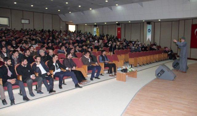 Yyü’de “günümüz İslam Gençliği” Semineri