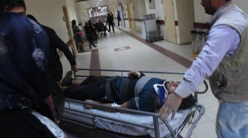 Park Etmek İstediği Motosiklet &Uuml;zerine Devrildi