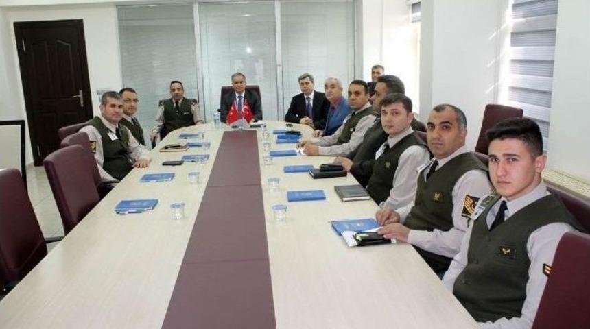 Vali Tapsız, Jandarma Ve Emniyetten Asayiş Ve G&uuml;venlik Brifingi Aldı