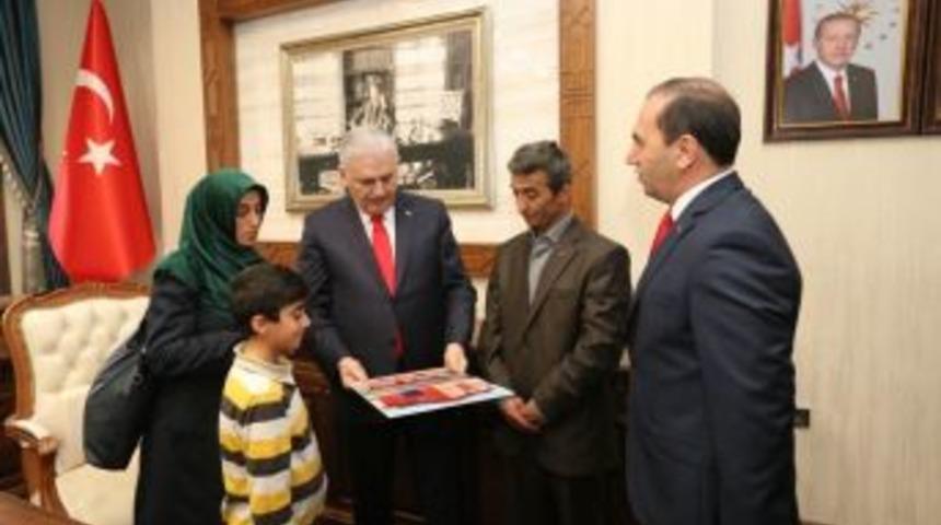 Şehit Ailesi İçin Yaptırılan Evin Anahtarı Başbakan Yıldırım’dan
