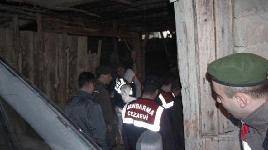 Bilecik'te Yaşlı &Ccedil;ift Evlerinde Saldırıya Uğradı: 1 &Ouml;l&uuml;, 1 Yaralı