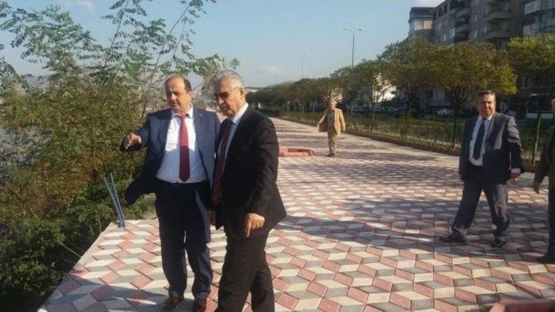 Kaymakam Madenoğlu G&uuml;l&uuml;&ccedil;&rsquo;teki &Ccedil;alışmaları İnceledi