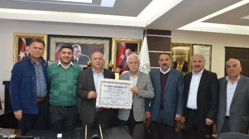 İş Adamı Muzaffer Alkan&rsquo;a Fahri Hemşehrilik Beraatı