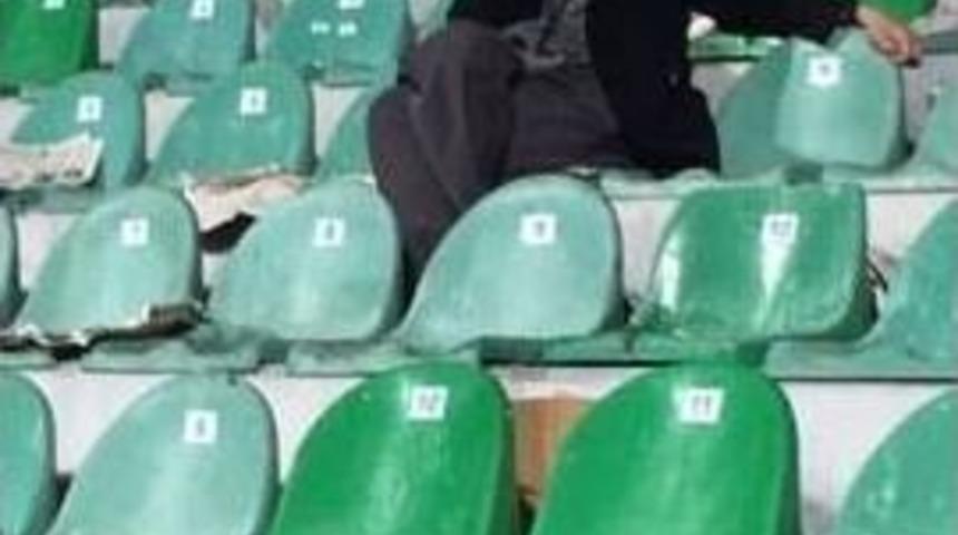 H&uuml;z&uuml;nl&uuml; Taraftarı Sevindiren Plaket