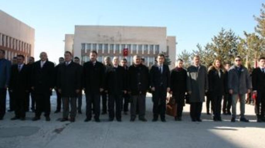 Pasinler’de Öğretmenler Günü Kutlandı