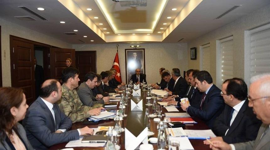 Vali Mahmut Demirtaş, &ldquo;se&ccedil;im G&uuml;venliği&rdquo; Toplantısında Kaymakamlarla Bir Araya Geldi
