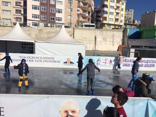 Süleymanpaşa Çocuk Kulübü Üyeleri Buz Pistinde Keyifli Anlar Yaşadı