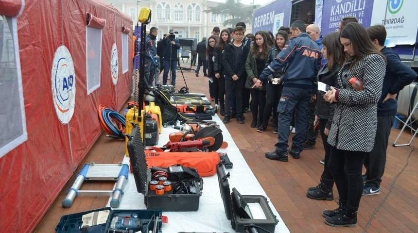 Afad Standına Yoğun İlgi