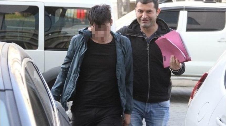 Ka&ccedil;ak Sigarayla Yakalanan 2 Kişi Serbest Bırakıldı