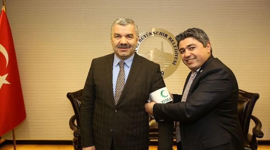 Başkan &Ccedil;elik&rsquo;ten Yeşilay&rsquo;a Destek