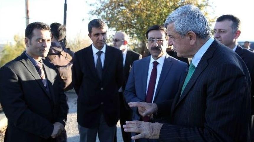 Başkan Karaosmanoğlu, Diyarbakır&rsquo;da Resmi Temaslarda Bulundu