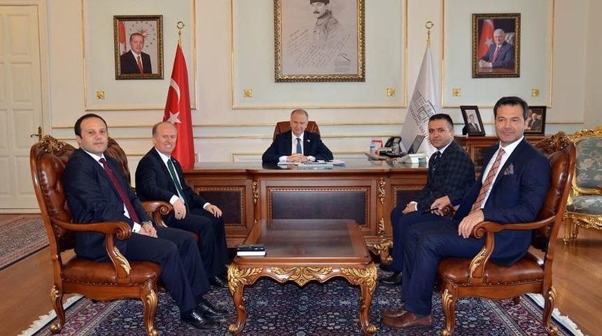 Yeşilay Derneği Vali Ceylan İle Bir Araya Geldi