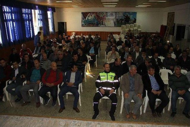 Fethiye’de Jandarmadan Servis Şoförlerine Seminer