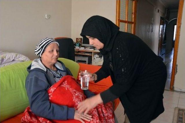 Terör Kurşunu İle Gözlerini Kaybeden Mevlüde Öğretmenin En Karanlık Öğretmenler Günü