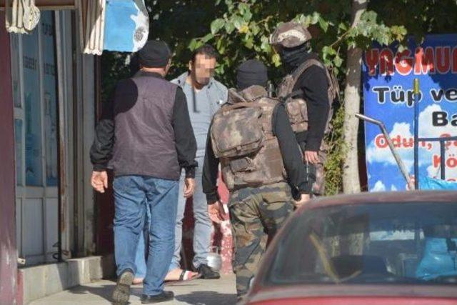 Adana Valiliği'ne Bombalı Araçla Saldırı; 2 Ölü, 33 Yaralı (7)