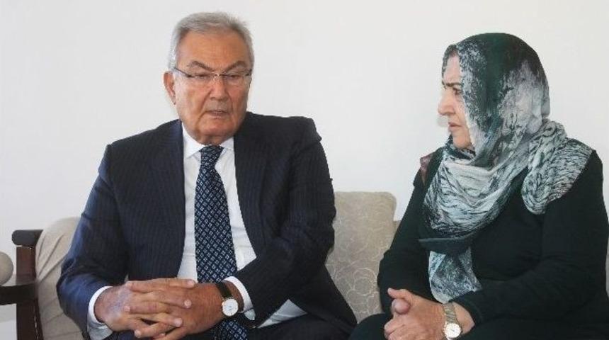 Deniz Baykal, Ahmet T&uuml;rk&rsquo;&uuml;n Ailesini Ziyaret Etti