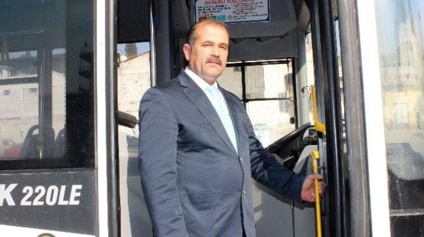 Otob&uuml;s Şof&ouml;r&uuml; Yolcunun Hayatının Kurtardı