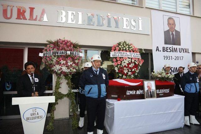 Eski Urla Belediye Başkanı Besim Uyal Defnedildi