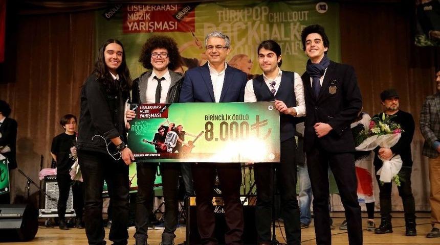 Liseli Gen&ccedil;lerden Muhteşem Final