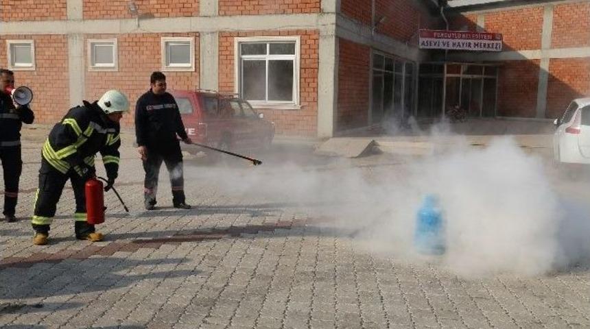 Turgutlu Aşevi Ve Hayır Merkezi&rsquo;nde Yangın Tatbikatı