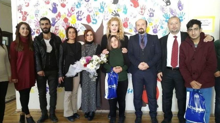 Van&rsquo;da &Ouml;ğretmenler G&uuml;n&uuml; Etkinliği