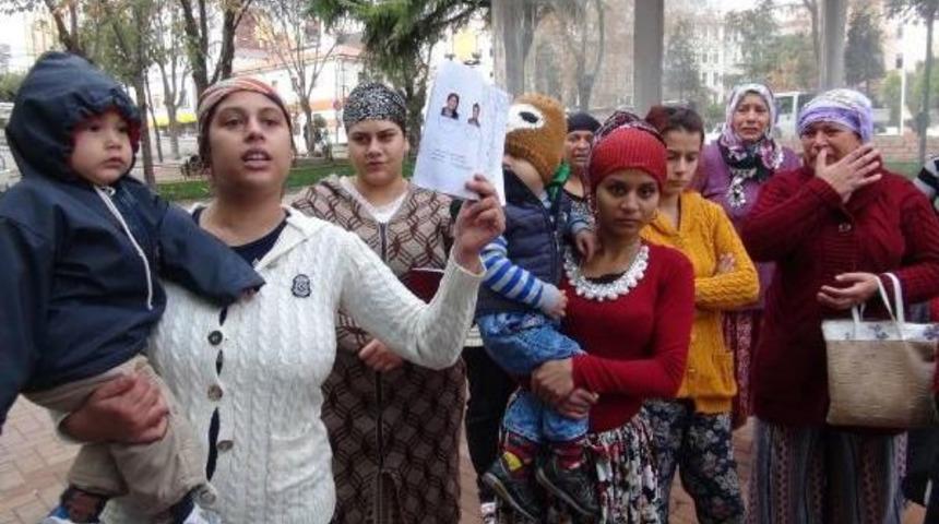 Cinsel Istismar Yasa Teklifinin Geri &Ccedil;ekilmesini Protesto Ettiler