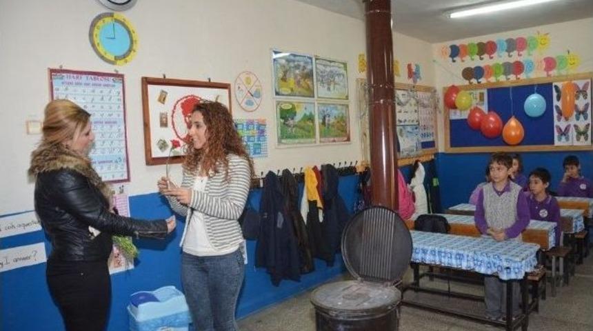 Efeler Belediyesi &Ouml;ğretmenleri Unutmadı