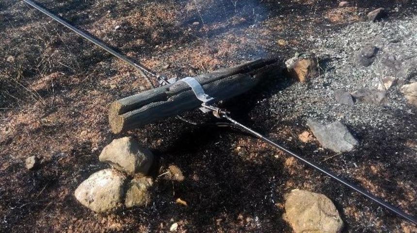 Anız Yangınında Telekom&rsquo;a Ait Direkler Zarar G&ouml;rd&uuml;