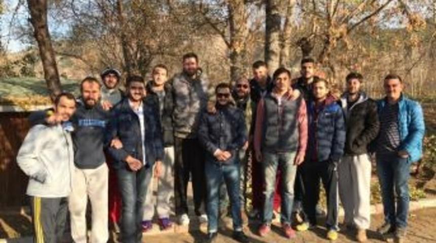 Tb2l Temsilcisi Bilecik Belediyesi Basketbol Kul&uuml;b&uuml; Oyuncuları Barbek&uuml; Partisinde Buluştu