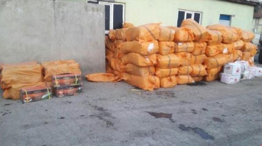 Şemdinli'de Ka&ccedil;ak &Ccedil;ay Ve Sigara Operasyonu