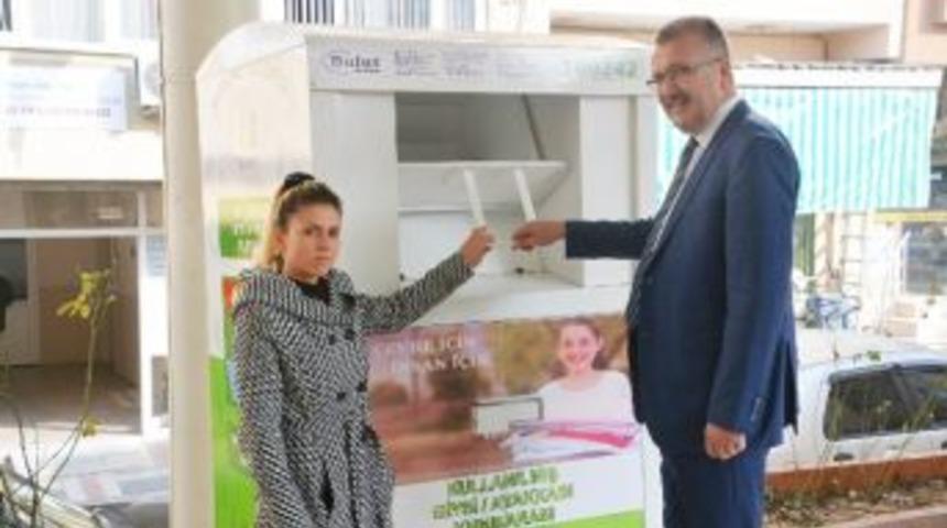 Karacabey Belediyesi&rsquo;nden &ldquo;giyecek Kumbarası&rdquo;