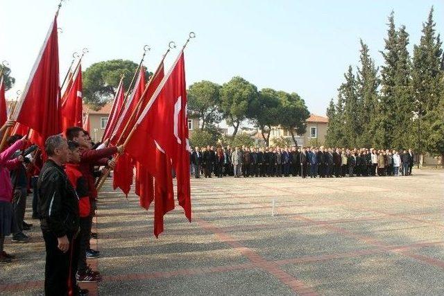 Salihli’de Öğretmenler Günü Kutlandı