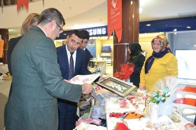 Erzurum’da ’kadına Yönelik Şiddetin Ortadan Kaldırılması İçin Uluslararası Mücadele Ve Dayanışma Günü’ Etkinlikleri