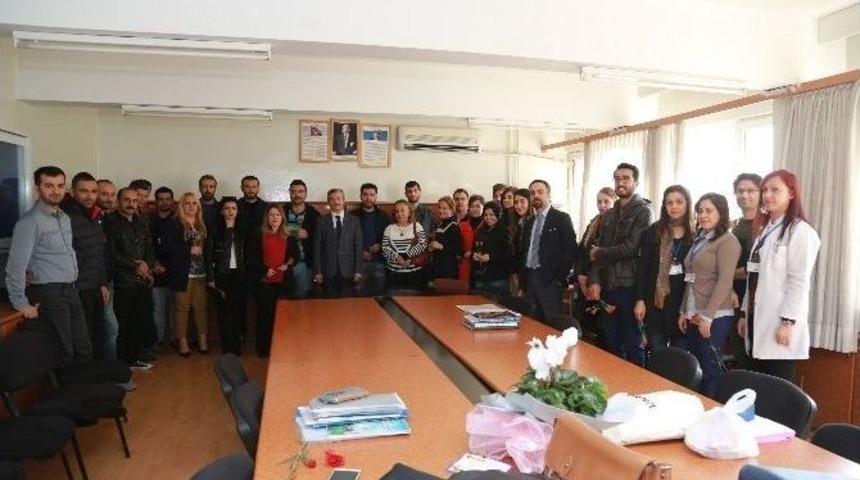 Tahmazoğlu &Ouml;ğretmenler G&uuml;n&uuml;n&uuml; Mezun Olduğu Okullarda Kutladı