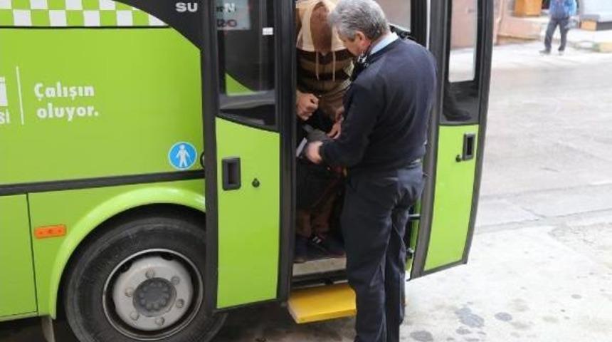 Otob&uuml;s Yolcuları 'para &Ccedil;alındı' Iddiasıyla Arandı