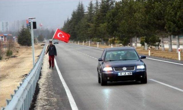 Rüyasında Gördüğü Halisdemir'in Mezarı Ziyaret Için Yola Çıktı