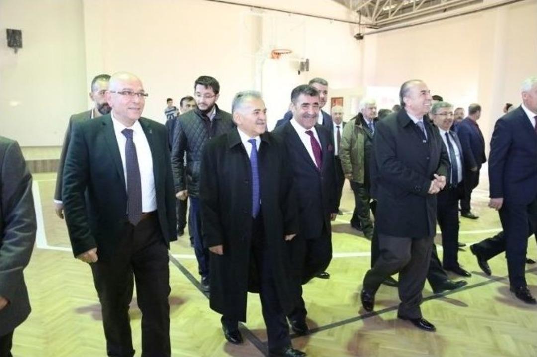 Melikgazi Belediyesinden Eğitim Ve &Ouml;ğretime Anlamlı Hediye