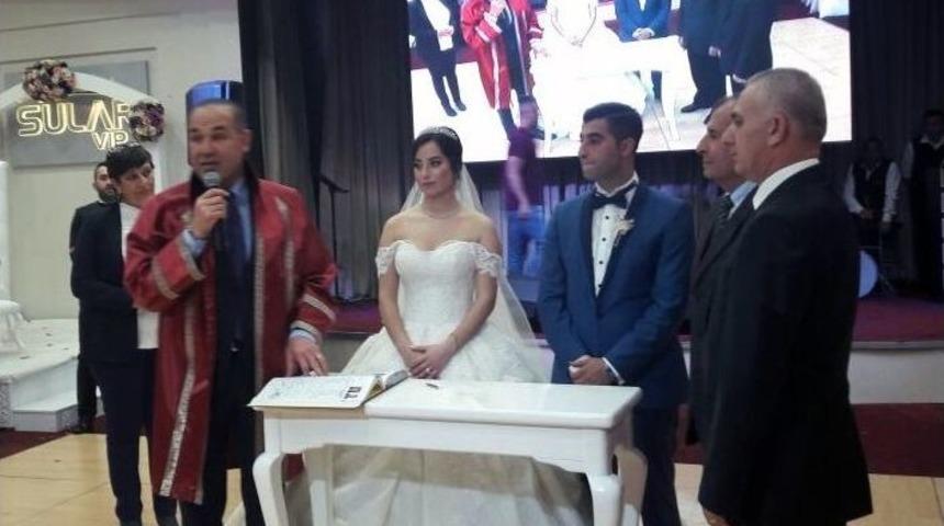 Başkan S&ouml;zl&uuml;, Adaşının Nikahını Kıydı