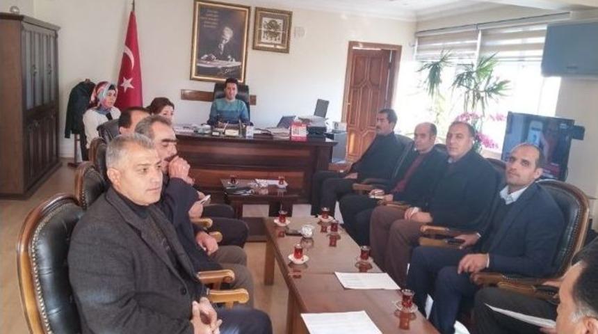 Kaymakam Şahin Muhtarlarla Bir Araya Geldi