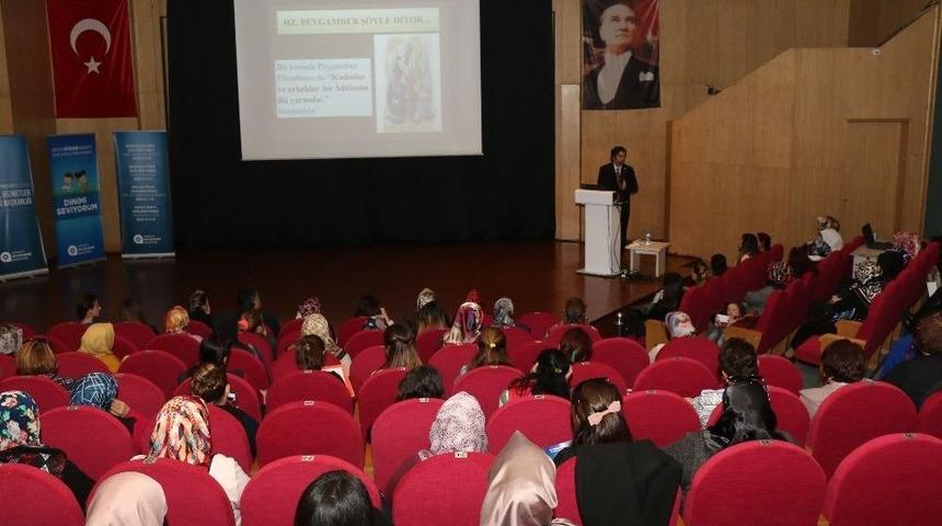 B&uuml;y&uuml;kşehir&rsquo;den &ldquo;islam&rsquo;da Aile&rdquo; Semineri
