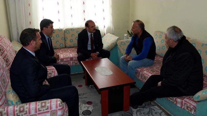 Yozgat Valisi Yurtna&ccedil;&rsquo;tan Şehit Ailelerine Pozitif Ayrım