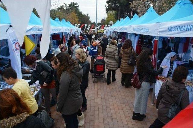 Başkan Eşkinat Geleneksel Kadın El Emeği Günü Açılışına Katıldı