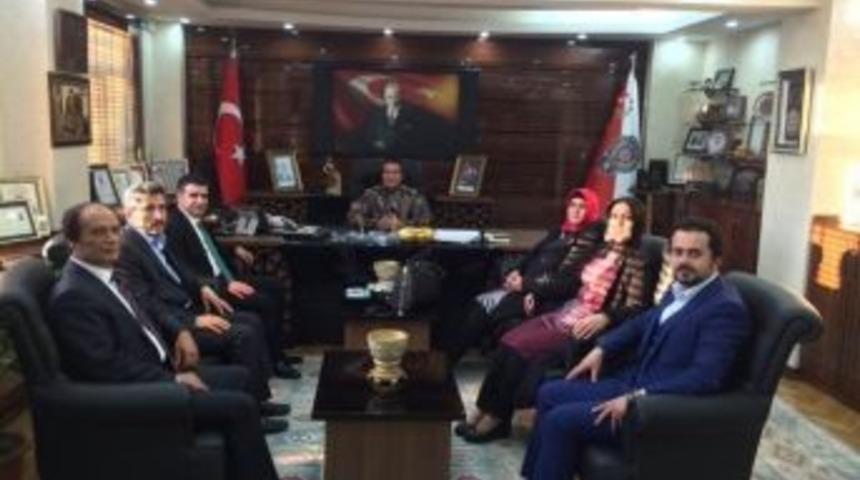 Sağlık-sen Heyeti M&uuml;d&uuml;r Metin Alper&rsquo;e Hayırlı Olsun Dileklerinde Bulundu