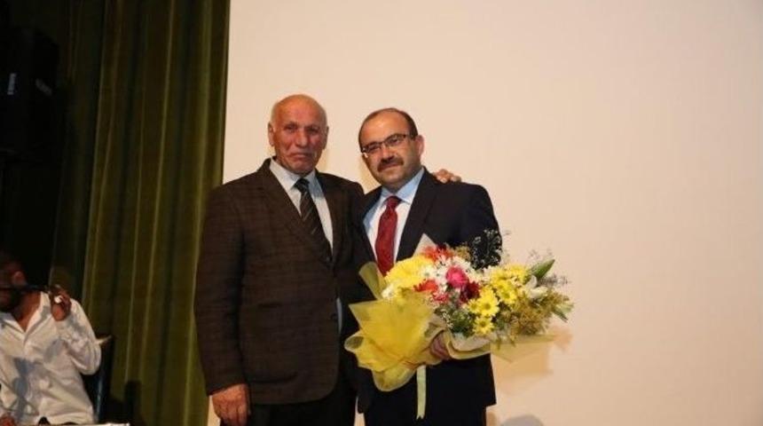 Vali Ustaoğlu&rsquo;na &rsquo;&ouml;ğretmenler G&uuml;n&uuml;&rsquo; S&uuml;rprizi