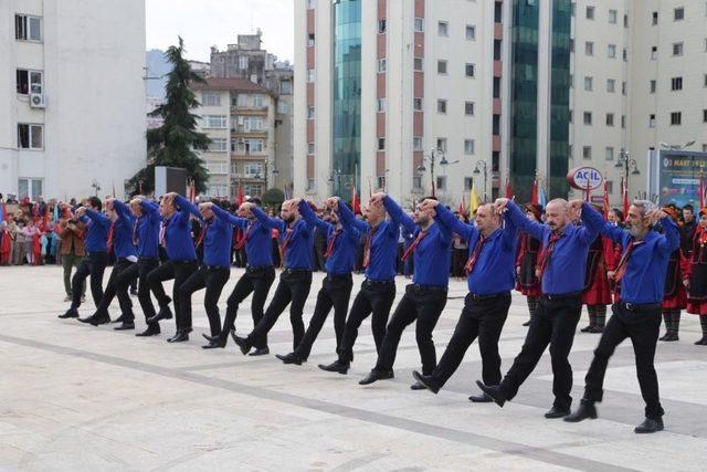 Rize’nin Düşman İşgalinden Kurtuluşunun 99. Yıl Dönümü Törenle Kutlandı