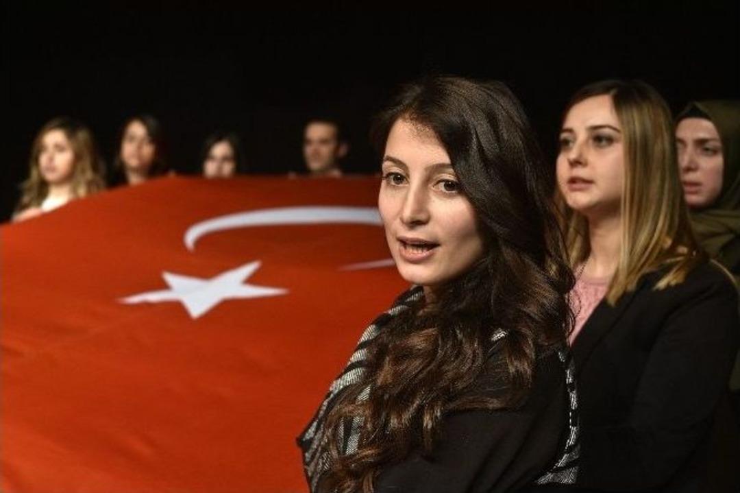 G&uuml;m&uuml;şhane&rsquo;de &Ouml;ğretmenler G&uuml;n&uuml; Kutlandı