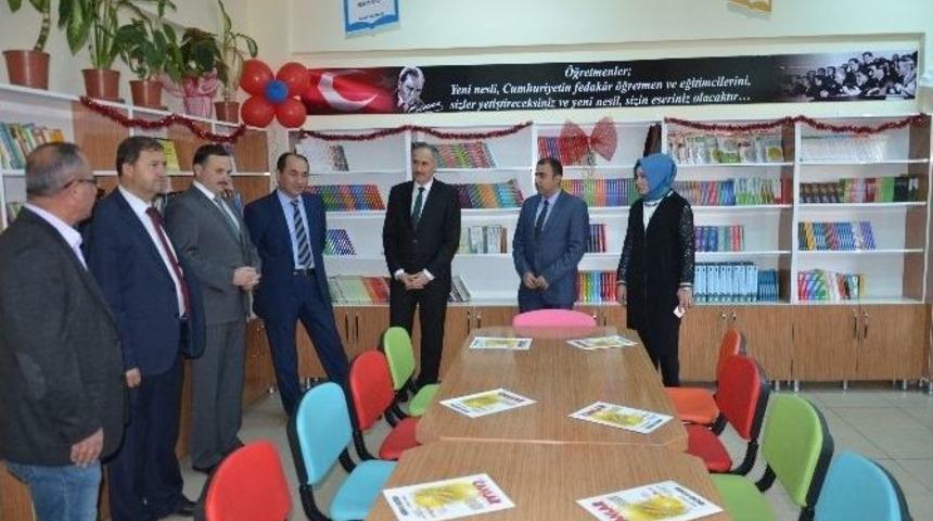 Soma&rsquo;da İki Okula K&uuml;t&uuml;phane Kazandırıldı