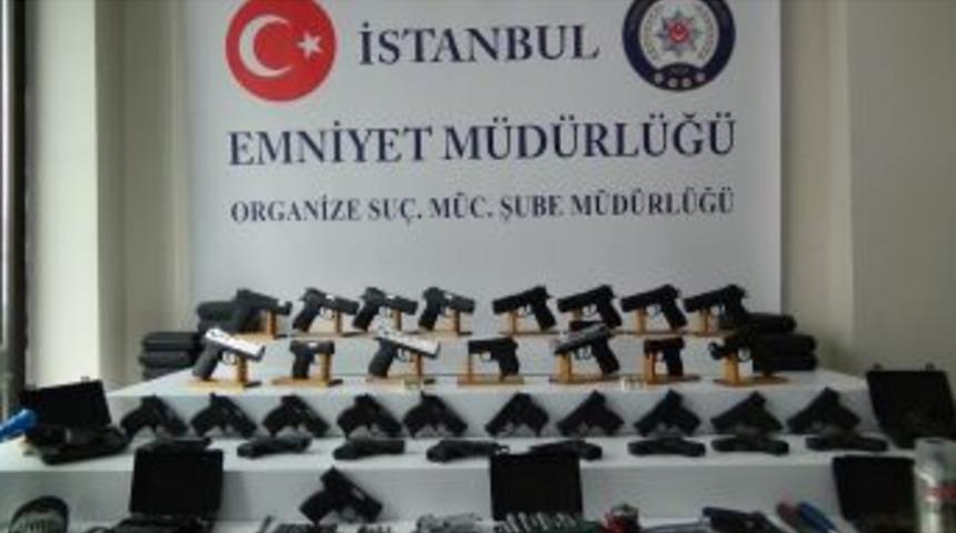 İstanbul&rsquo;da Silah Ticareti Yapan Şebeke &Ccedil;&ouml;kertildi