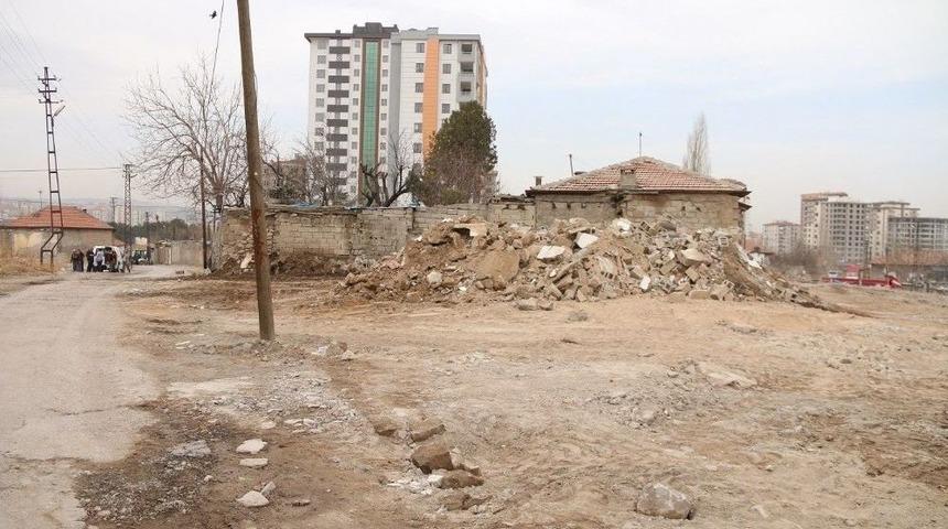 G&uuml;ltepe Bulvarı Hızla İlerliyor